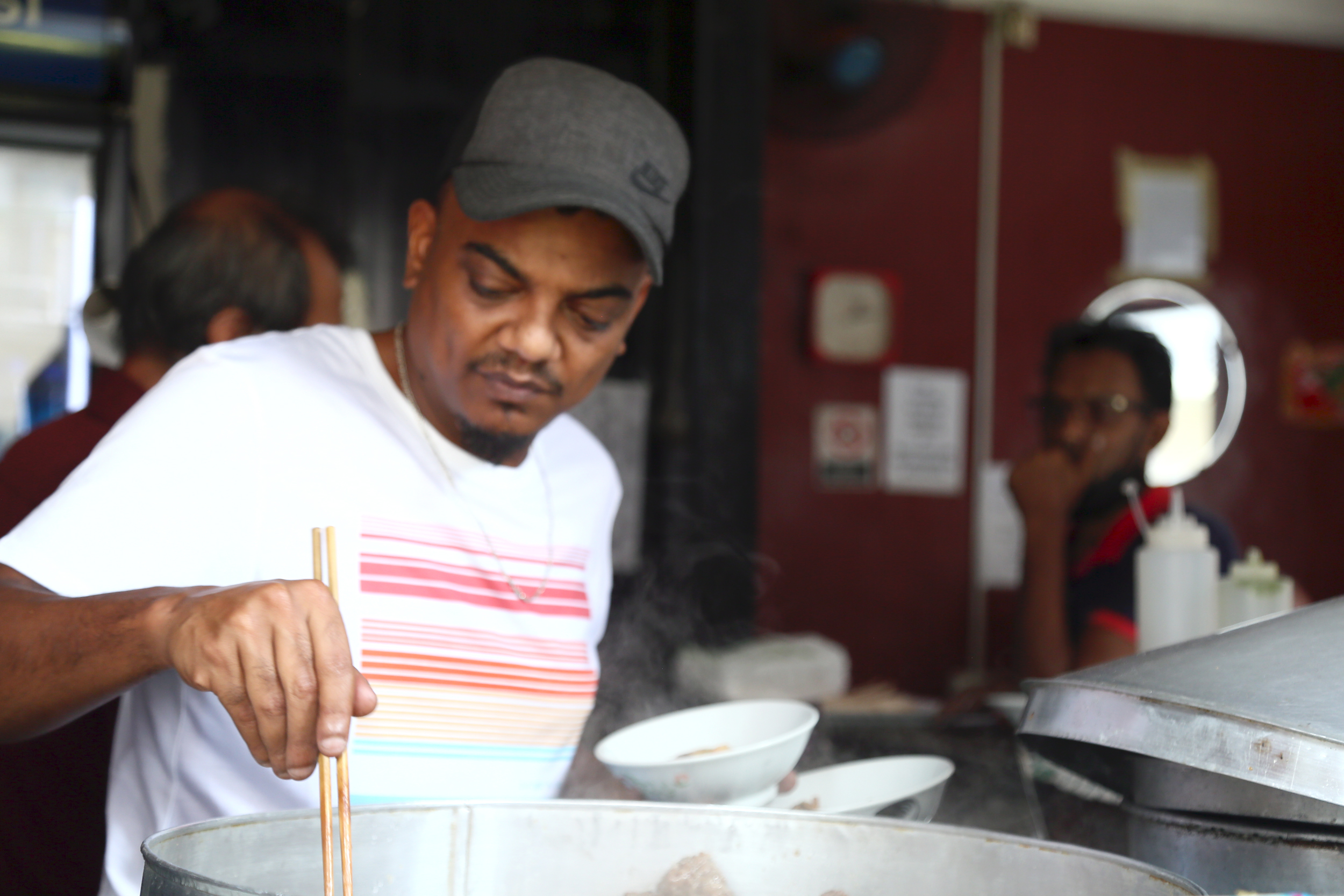  TOURNAGE BELLES D'AME A L?ILE MAURICE - En partenariat avec la MTPA - Visite Guidée Food Tour avec Taste Buddies avec le Chef Rudy